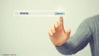 Internet faz 30 anos com crítica de seu fundador