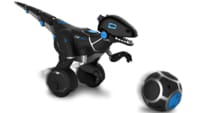Robô-dinossauro interage com bola smart