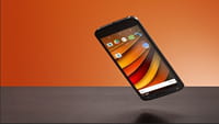 Motorola lança celular anti-queda