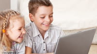 Crianças até 1 ano não devem usar tablets ou smartphones